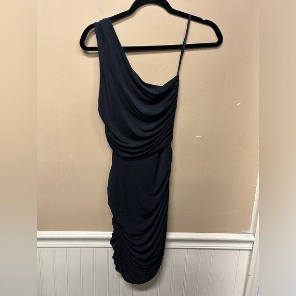 Bebe Addiction Black One Shoulder Ruched Side Cutout Mini Dress Size Small - Picture 2 of 6